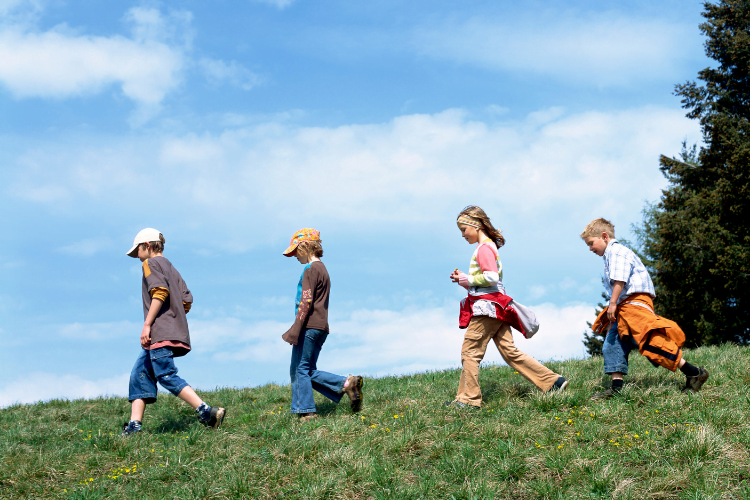 kids walking images