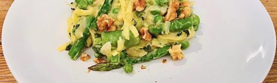 Spring Pea, Asparagus and Spinach Linguine in a Creamy, Cheese Sauce