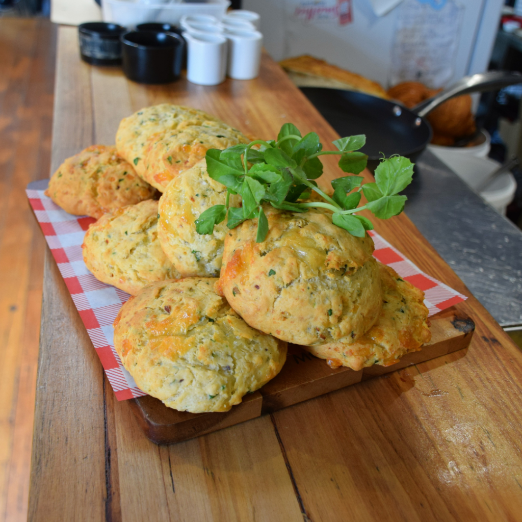 muffins-on -a -table