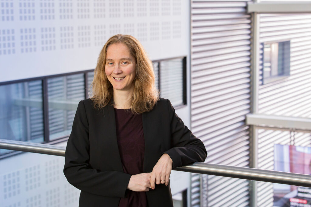 Dr Coral Hanson