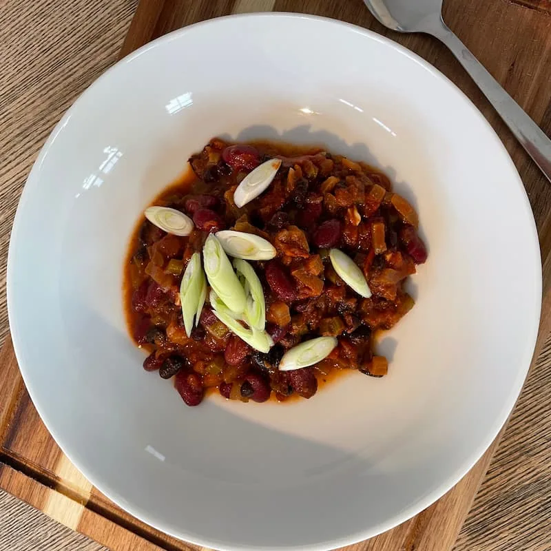 Slow cooker bean chilli