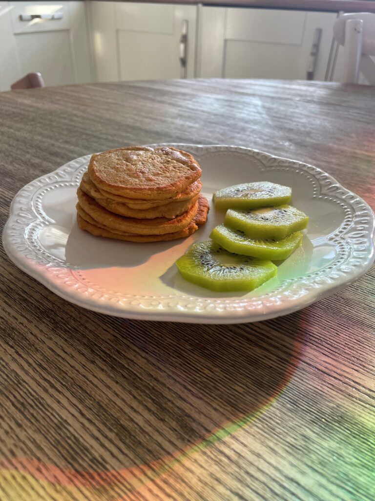 pancakes and kiwi