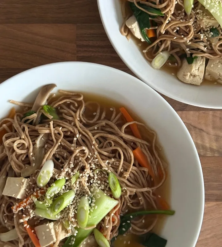 One-Pot Udon with Greens & Tofu