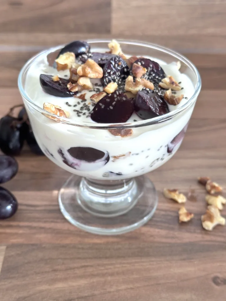 Yoghurt grape and walnut breakfast pot